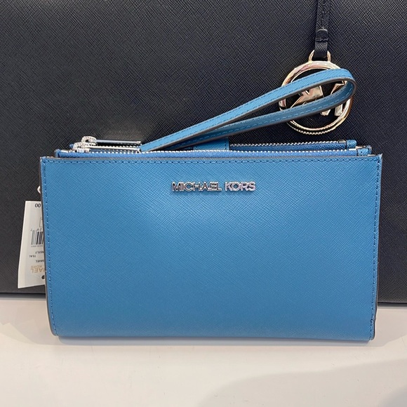 MICHAEL KORS
Jet Set Large Leather Smartphone Wristlet Wallet
Primrose 
NWT - Picture 11 of 16